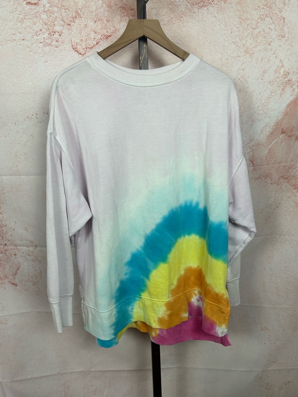 CROWN & IVY tie dye beach sweatshirt size Large boho pullover hippie